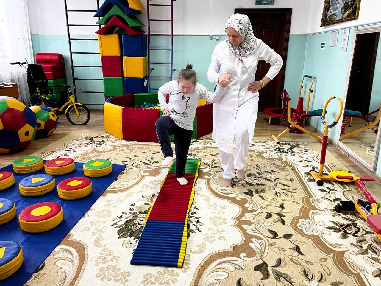 Индивидуальное занятие по ЛФК